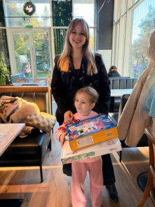 На Елке первых исполнилось желание маленькой Софии. И исполнила его Дарья Малюгина.