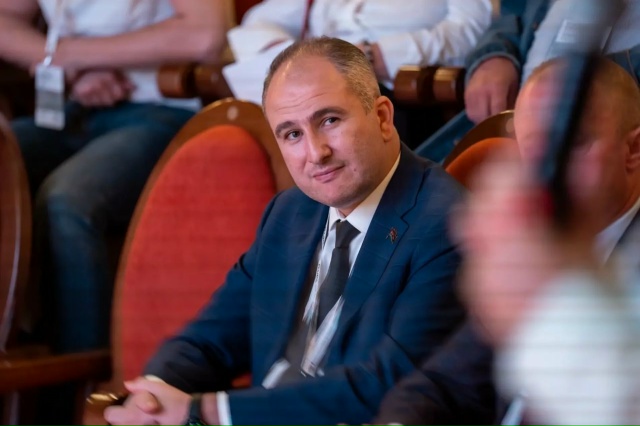 Сегодня свой день рождения отмечает председатель Думы Геленджика Михаил Дмитриевич Димитриев!