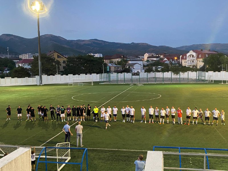 В Кабардинке прошёл благотворительный футбольный матч памяти Павлиди АГ и Павлиди ГИ! 