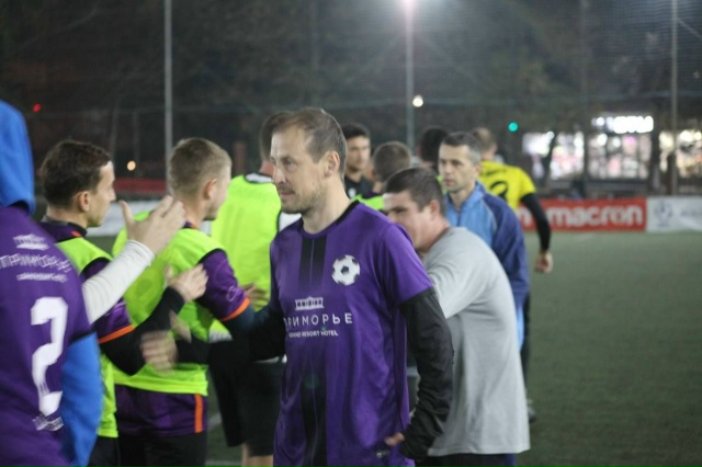 В рамках проекта Совета молодых депутатов Думы Геленджика "Серебренная Лига СМД 35+" начался второй осенний турнир.