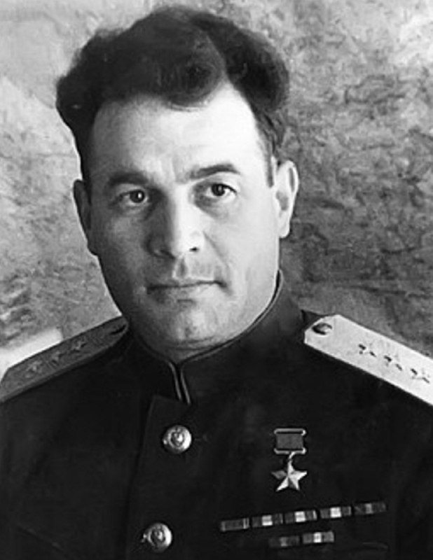 В рамках проекта Совета молодых депутатов Думы Геленджика "Улица имени Героя" продолжаем рассказывать чьими именами названы улицы города воинской доблести Геленджик.