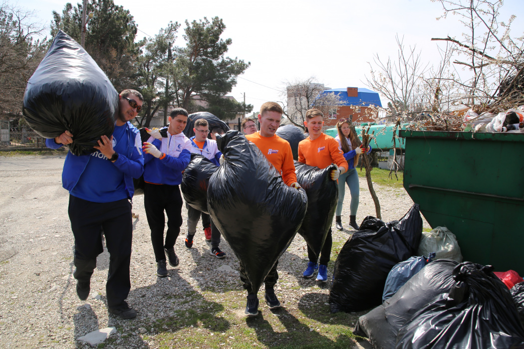 Геленджикские волонтёры объединили силы с «Лигой добрых дел» из Набережных Челнов