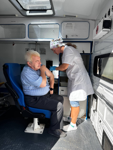 Хочешь встретить зиму без болезней — сделай прививку от гриппа 