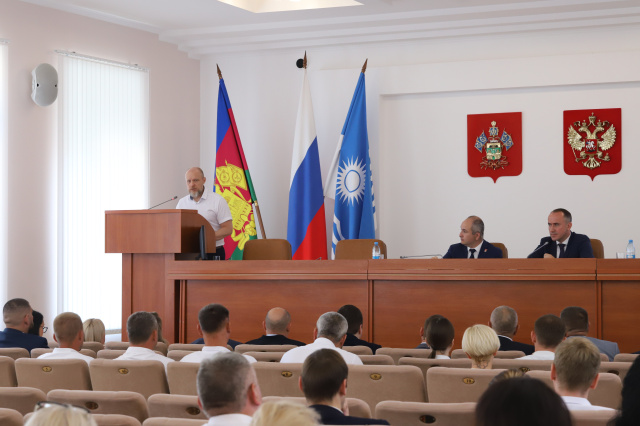 Глава курорта провел расширенное техническое совещание