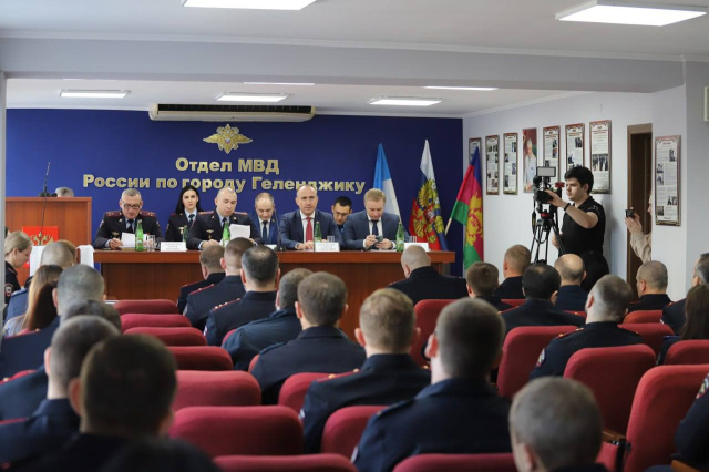 Полиция Геленджика обеспечивает безопасность курорта