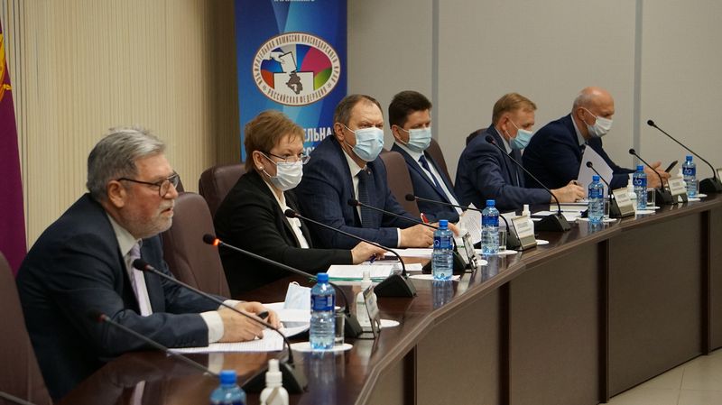 Территориальная избирательная комиссия Геленджикская приняла участие в обучении впервые назначенных членов территориальных избирательных комиссий