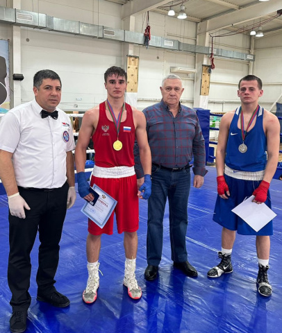 Геленджикский боксер вновь завоевал звание чемпиона