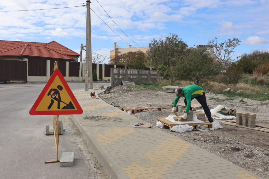 Ремонтные работы в Геленджике: обновление дорог и тротуаров