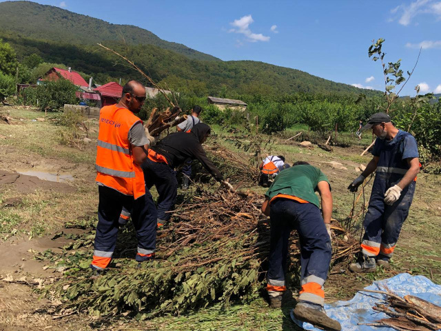 Геленджик помогает Джубге в ликвидации последствия разгула стихии