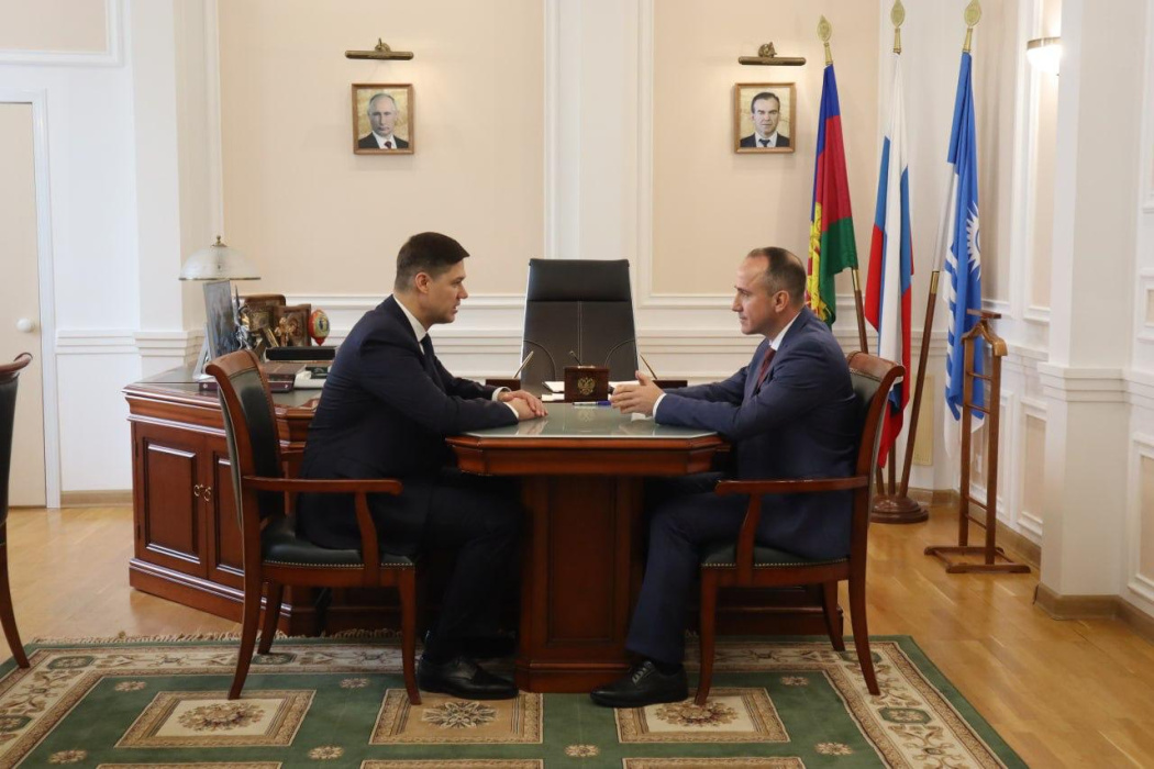 Глава Геленджика провел рабочую встречу с депутатом Государственной Думы Сергеем Викторовичем Алтуховым