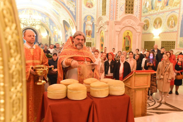 В храмах геленджика прошли праздничные богослужения