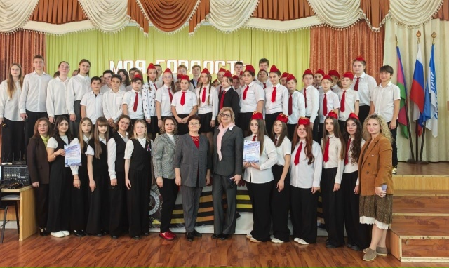 В школе №12 имени Маршала Жукова прошел городской конкурс старшеклассников "Моя гордость" в рамках проекта "Почётные граждане Геленджика".