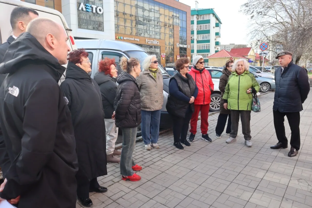 На улице Полевой началась замена водопровода: что важно знать жителям