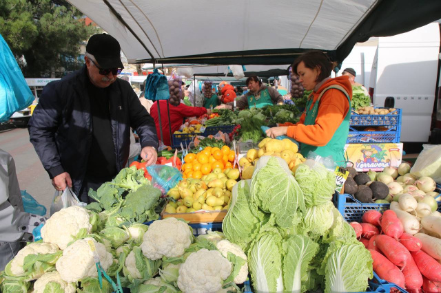 В Геленджике проходит творческий новогодний марафон на призы Ярмарки выходного дня В Геленджике проходит творческий новогодний марафон на призы Ярмарки выходного дня