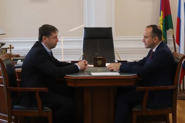 Геленджик с рабочим визитом посетил руководитель департамента потребительской сферы Краснодарского края Роман Куринный