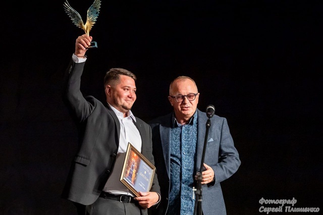 Под руководством депутата Думы Геленджика Александра Александровича Алексеева театр Старого парка принял участие в театральном фестивале «На родине А. П. Чехова». Под руководством депутата Думы Геленджика Александра Александровича Алексеева театр Старого парка принял участие в театральном фестивале «На родине А. П. Чехова».