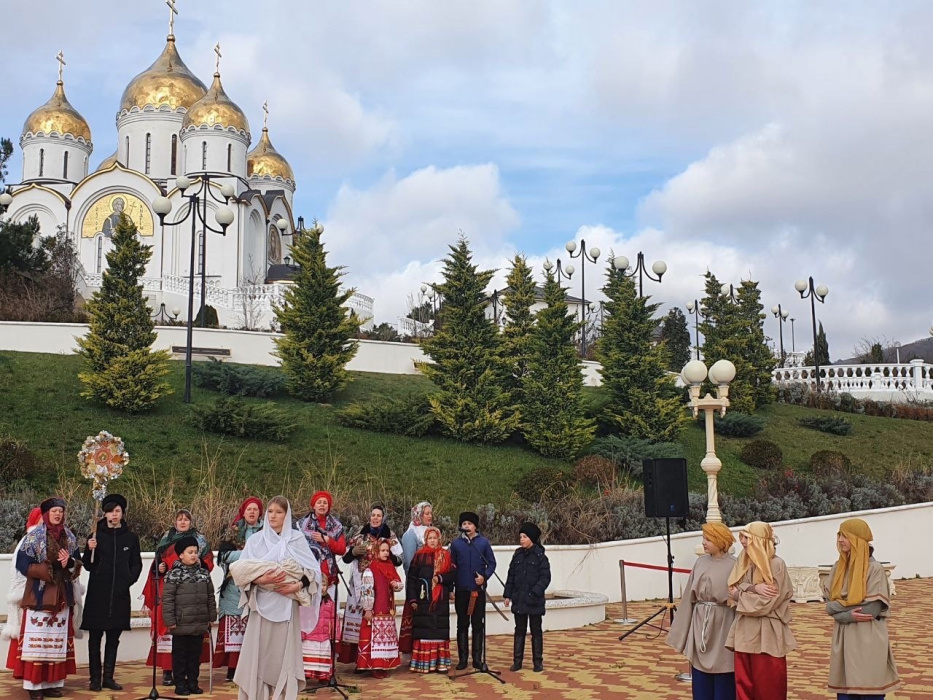 Рождественские песни в Андреевском парке Рождественские песни в Андреевском парке