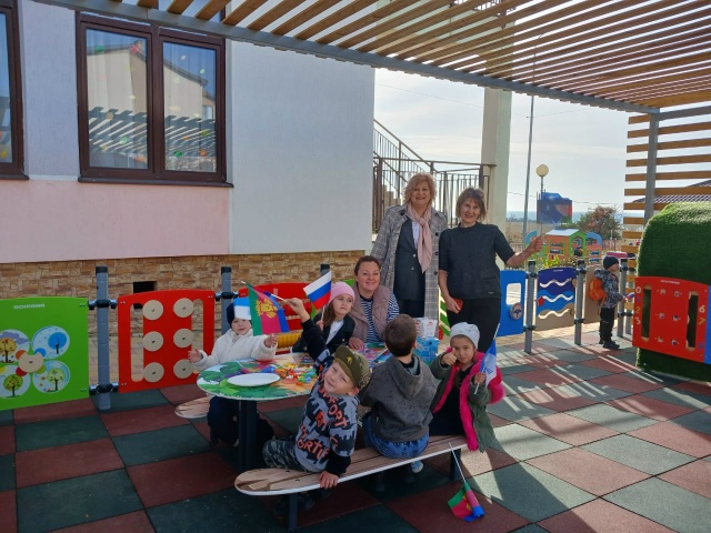 В детском саду № 11 «Радость» с. Дивноморское открыли площадку для детей с ограниченными возможностями здоровья В детском саду № 11 «Радость» с. Дивноморское открыли площадку для детей с ограниченными возможностями здоровья