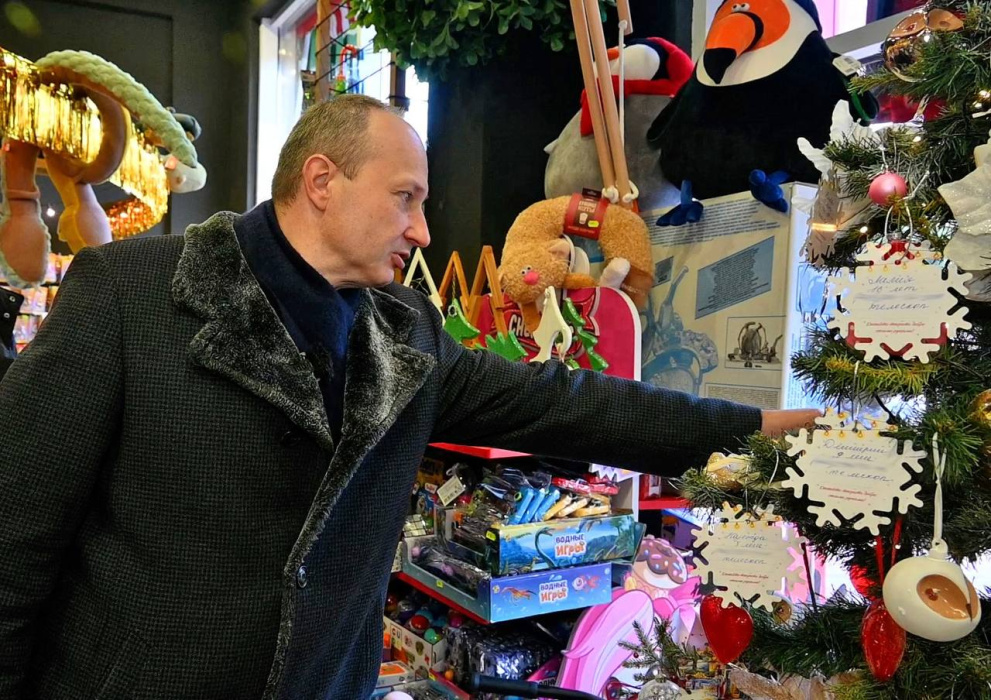 Геленджикские медики поддержали акцию «Елка желаний» Геленджикские медики поддержали акцию «Елка желаний»