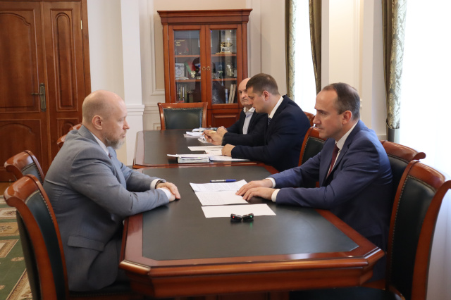 Глава Геленджика встретился с гендиректором новой компании по вывозу ТКО