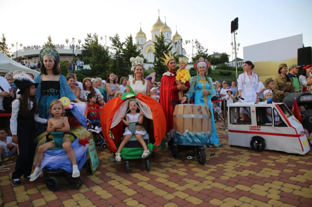 В Геленджике прошел «Парад колясок»