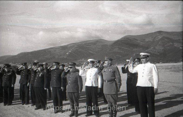 Уникальные кадры 1940-х в Геленджике