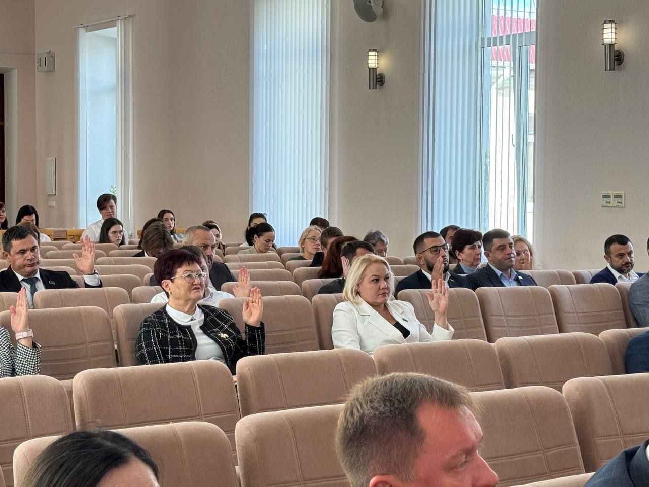 Состоялась очередная сессия Думы муниципального образования город-курорт Геленджик под председательством Михаила Дмитриевича Димитриева.