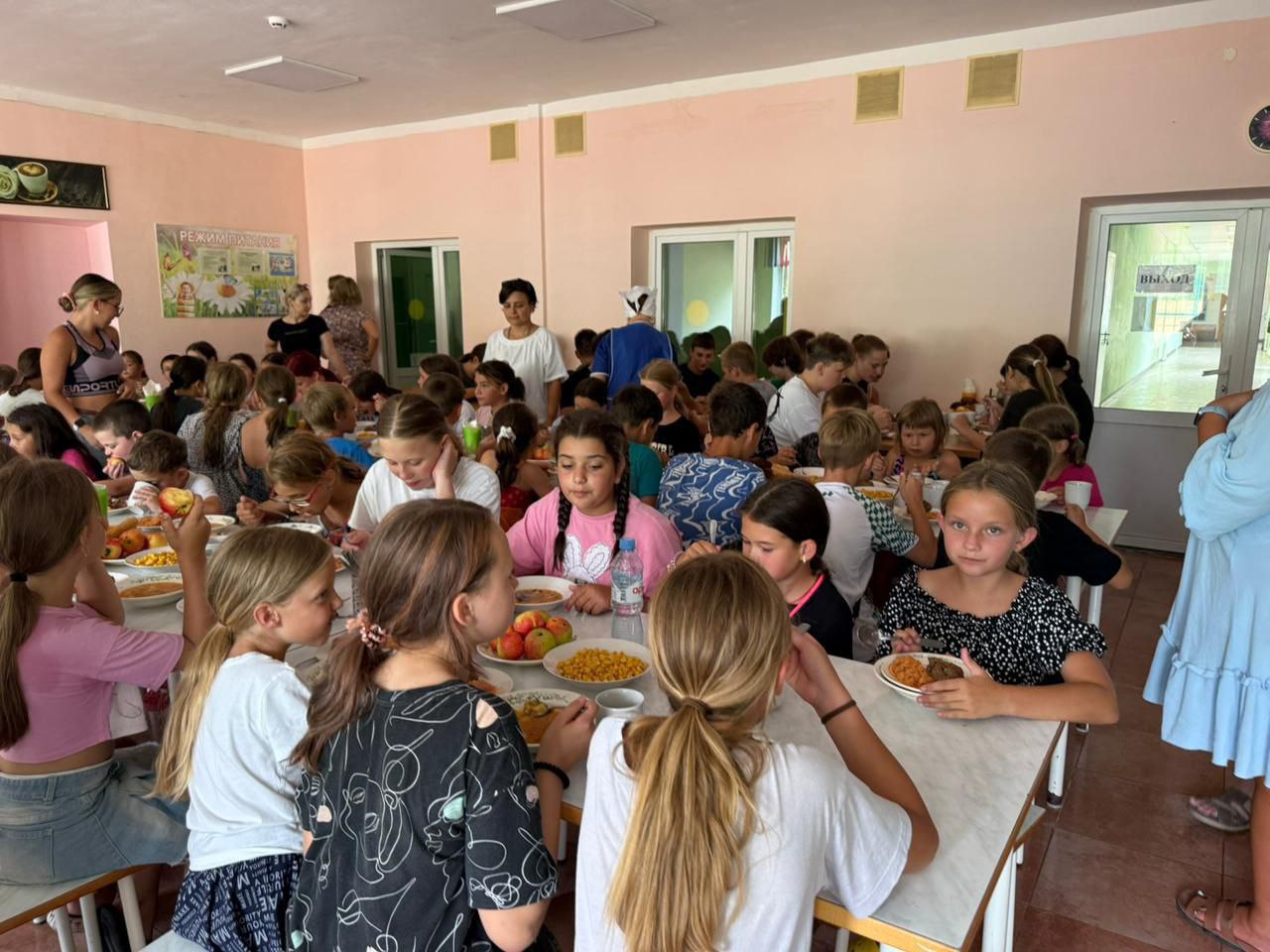 По инициативе Совета молодых депутатов начался мониторинг питания школьных лагерей в образовательных учреждениях Геленджика. 