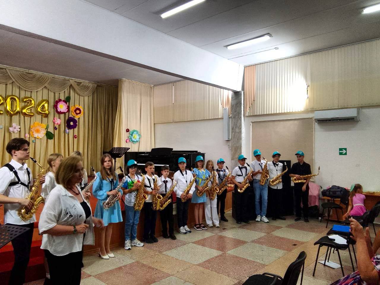 В Детской школе искусств Геленджика состоялось открытие  II летней творческой школы академического саксофона Александры Булатовны Петровой. 