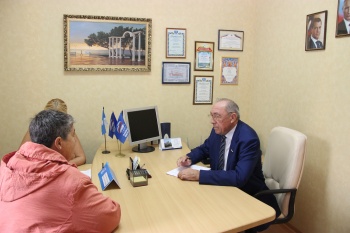 Депутат Госдумы провёл приём граждан в Геленджике Депутат Госдумы провёл приём граждан в Геленджике