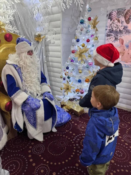 В Геленджике заработал долгожданный Домик Деда Мороза