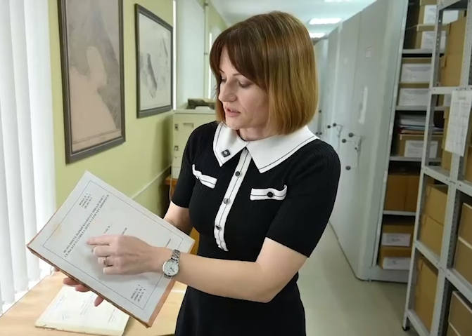 Архивисты сохраняют прошлое для будущего Архивисты сохраняют прошлое для будущего