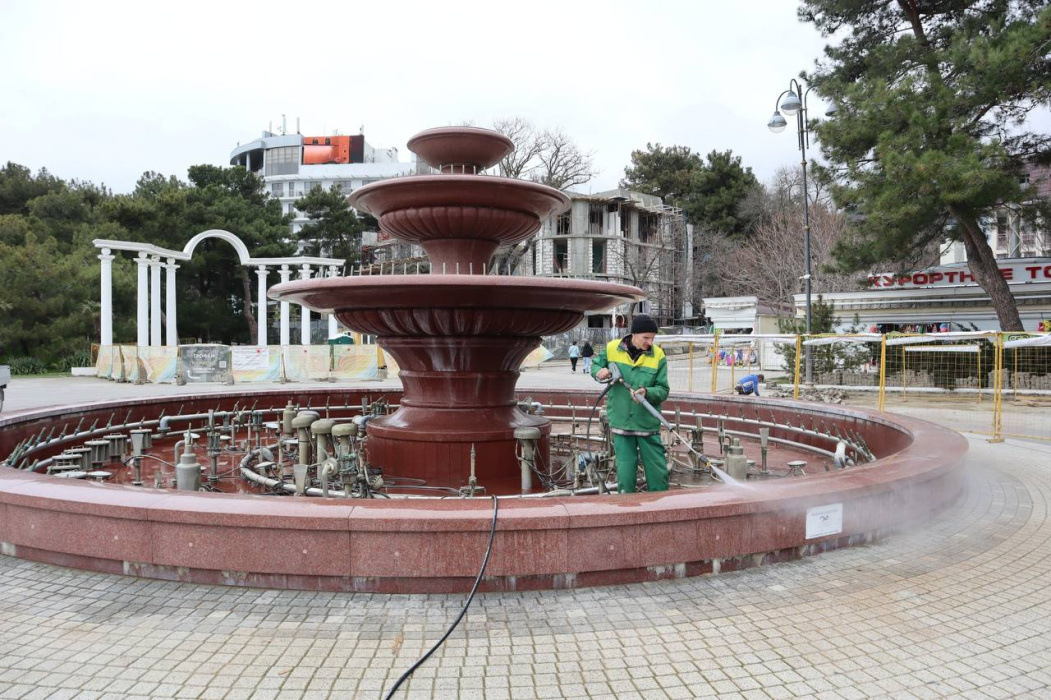 Светомузыкальный фонтан Геленджика готовят к работе