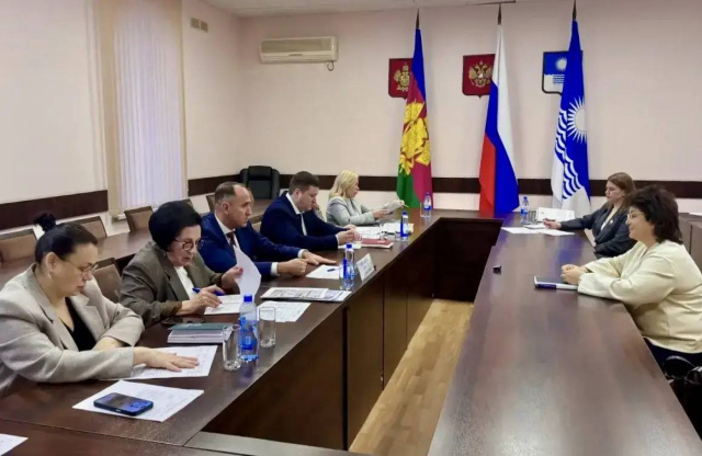 Глава Геленджика провёл приём граждан по личным вопросам Глава Геленджика провёл приём граждан по личным вопросам