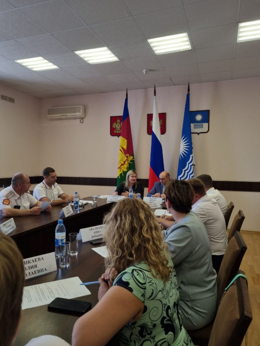 В Геленджике обсудили соблюдение норм миграционного и трудового законодательства В Геленджике обсудили соблюдение норм миграционного и трудового законодательства