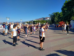 УТРЕННЯЯ ЗАРЯДКА