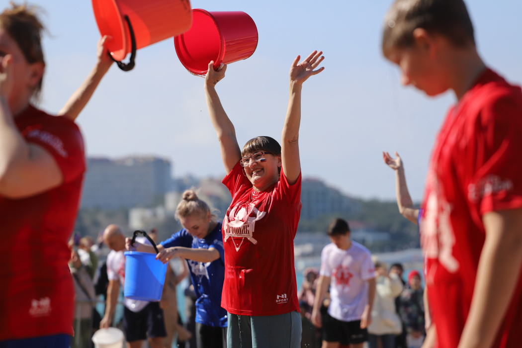 Закаляемся вместе! Присоединяйтесь к обливанию холодной водой 