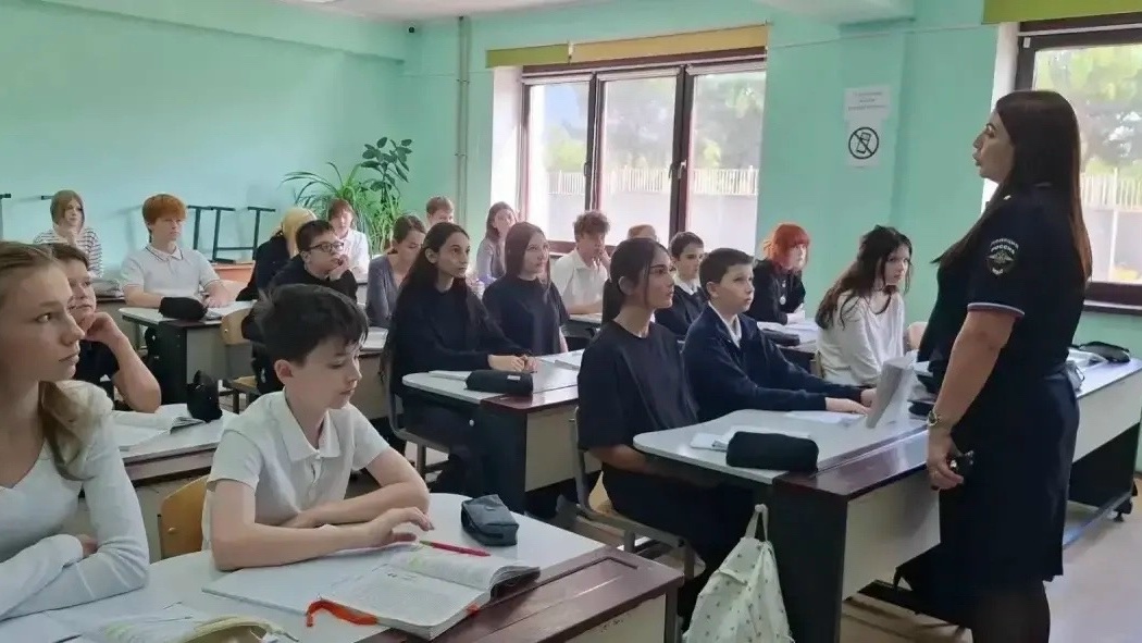 Профилактические беседы со старшеклассниками