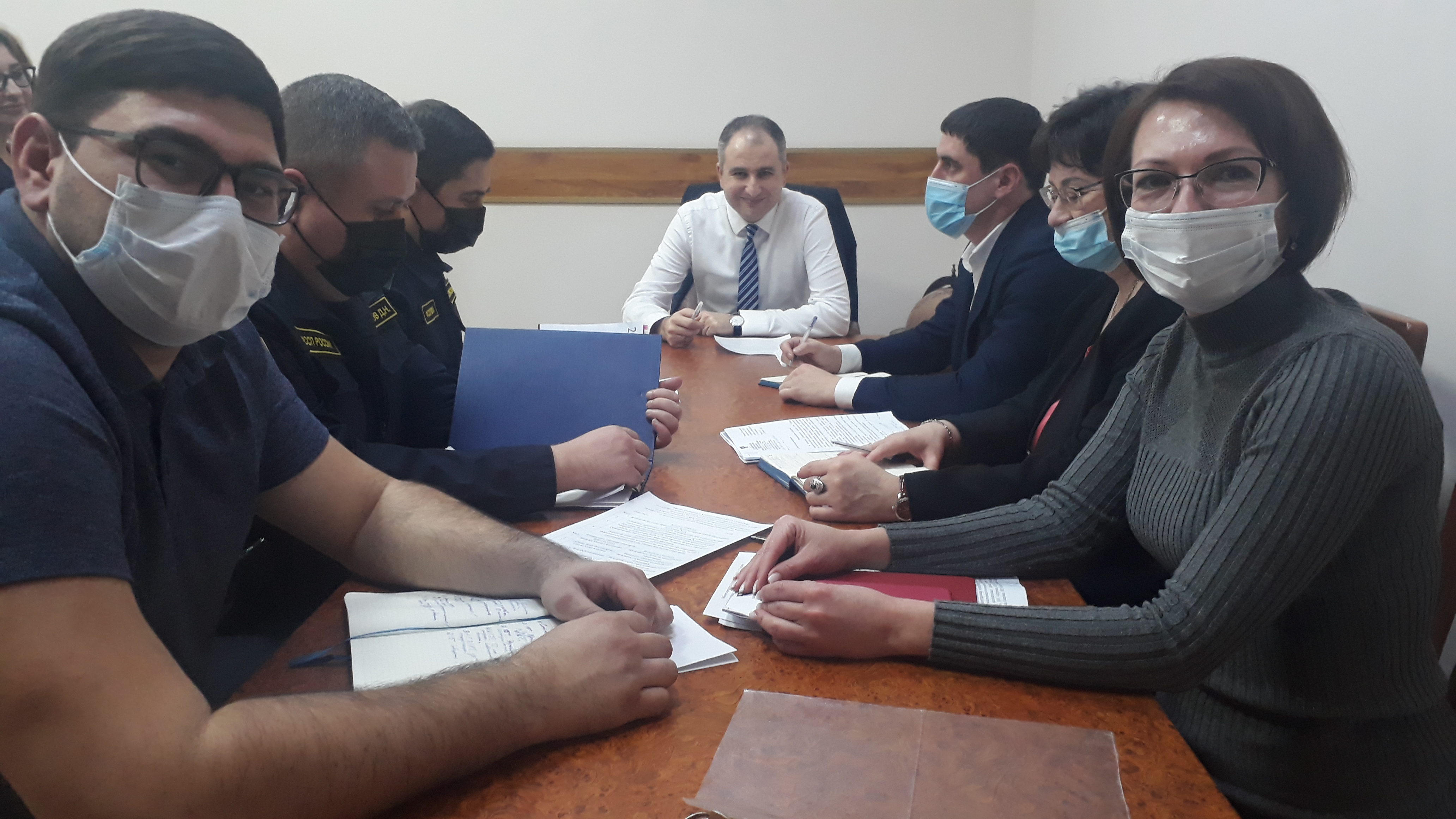 Круглый стол в Думе с администрацией и приставами Круглый стол в Думе с администрацией и приставами