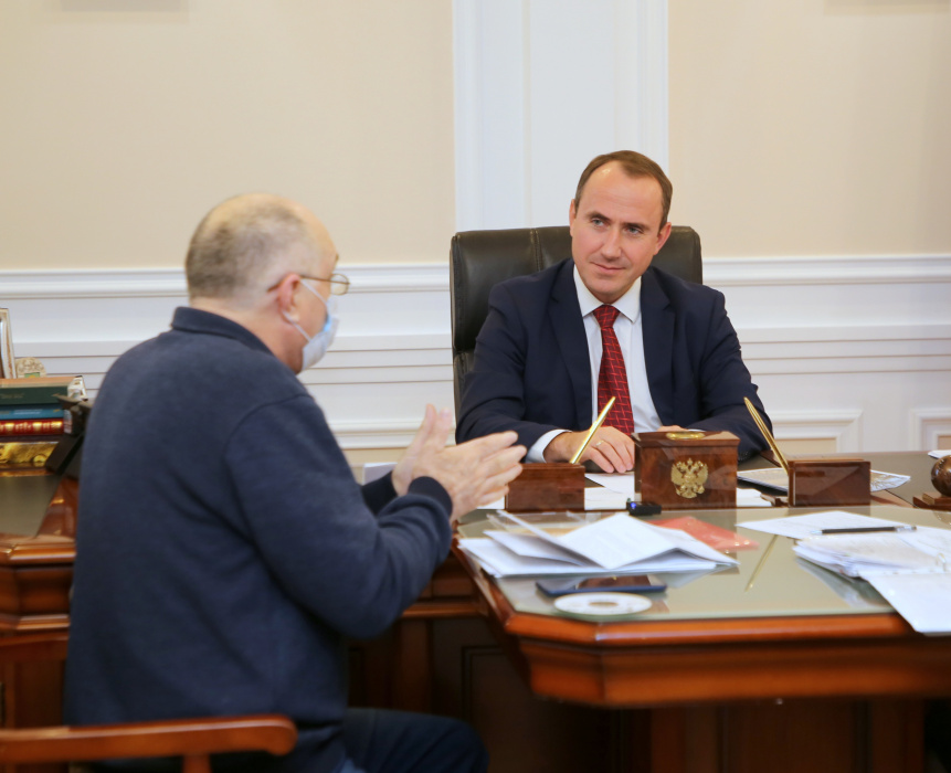 Глава Геленджика провел прием граждан по личным вопросам Глава Геленджика провел прием граждан по личным вопросам