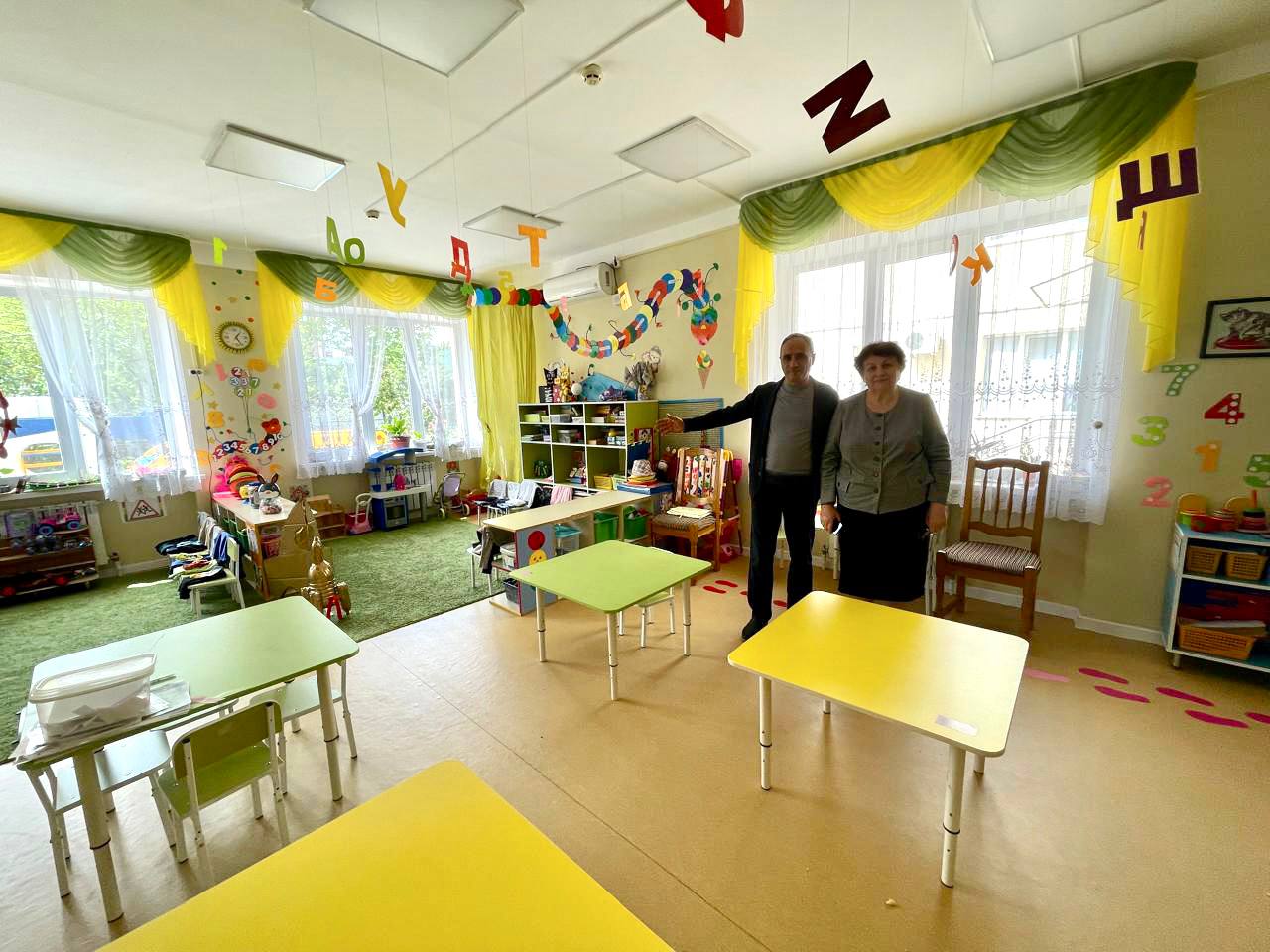 На днях депутат Думы Карен Согомонян посетил с рабочим визитом детский сад "Калинка".