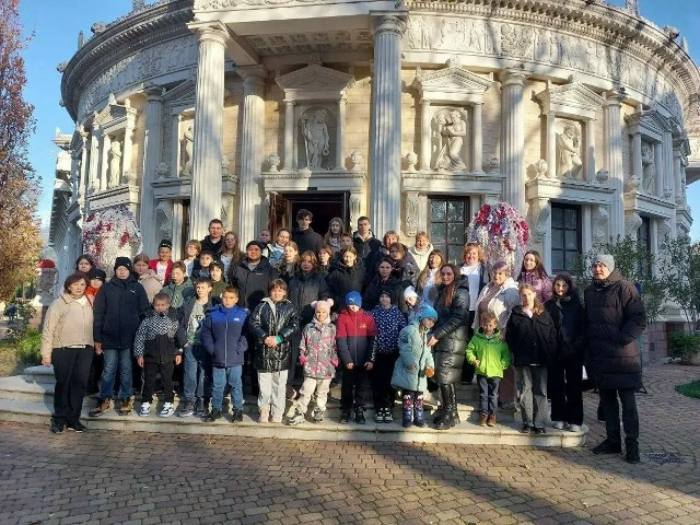 Культурный центр "Старый парк" посетили воспитанники детского дома Ахтырского района.