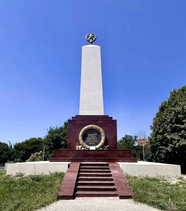 В Геленджике завершен ремонт воинского захоронения 