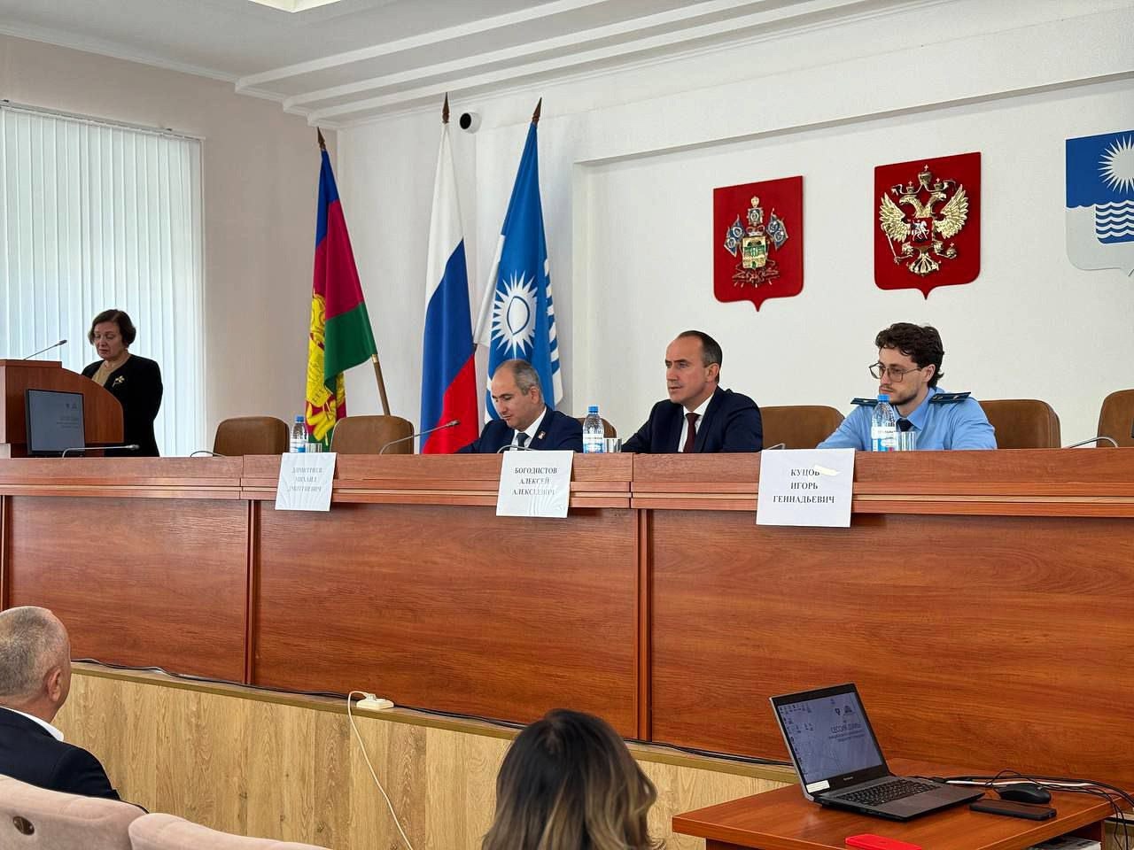 Состоялась очередная сессия Думы Геленджика под председательством Михаила Дмитриевича Димитриева. Состоялась очередная сессия Думы Геленджика под председательством Михаила Дмитриевича Димитриева.