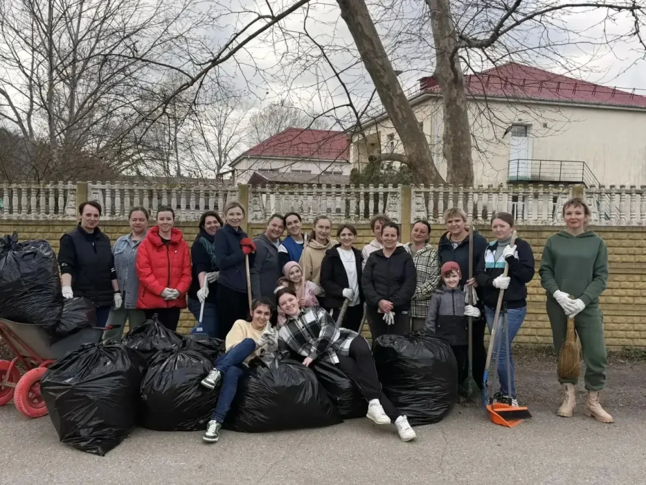 Пшадский округ вышел на общегородской субботник