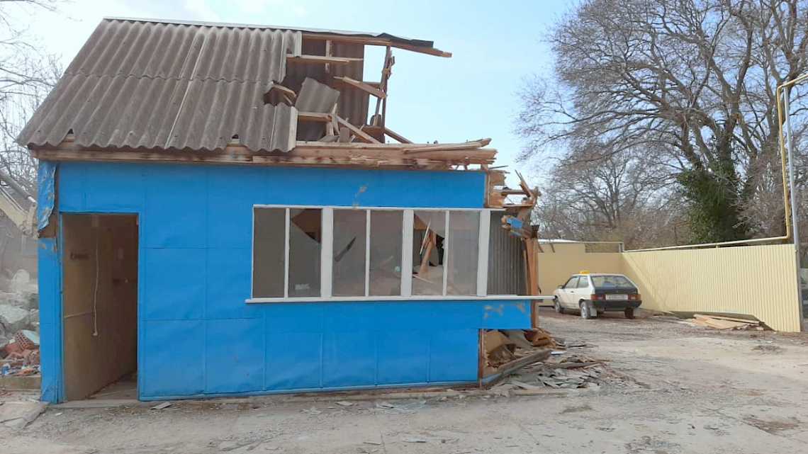 Здание снес, еще и неустойку заплатит Здание снес, еще и неустойку заплатит